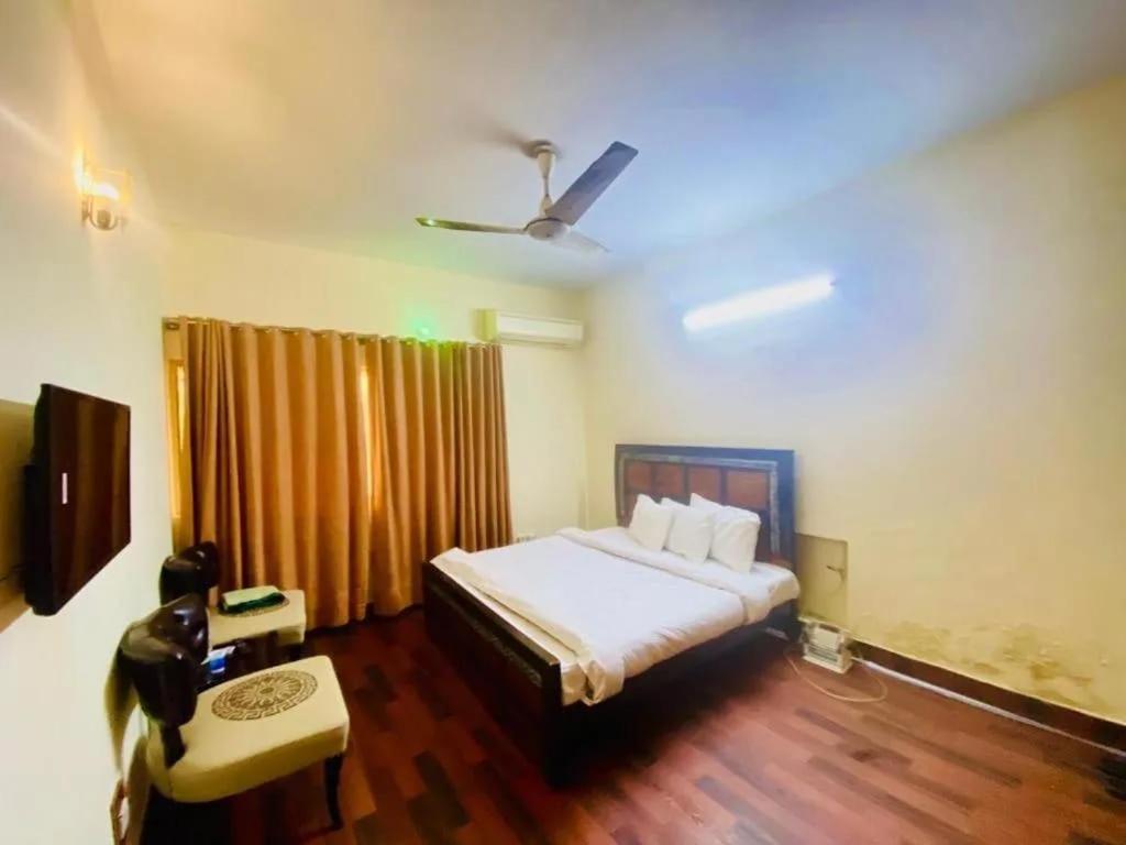 איסלמאבד Mulberry Guest House F-10 מראה חיצוני תמונה