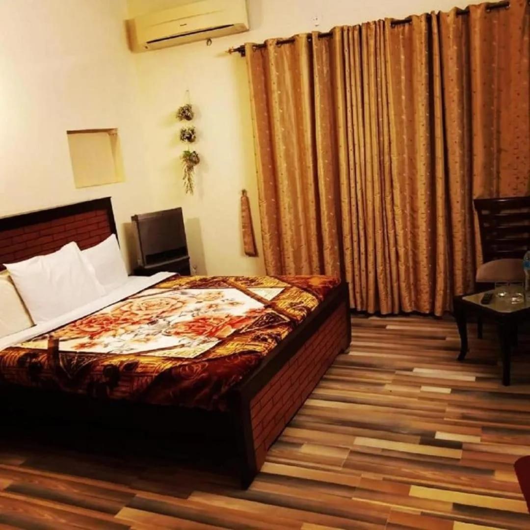 איסלמאבד Mulberry Guest House F-10 מראה חיצוני תמונה