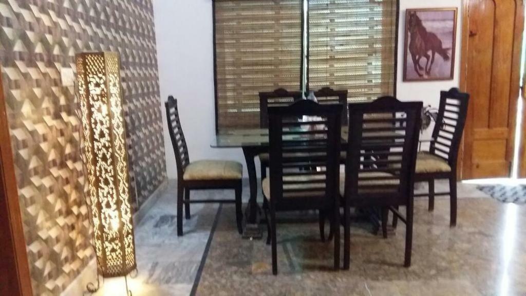 איסלמאבד Mulberry Guest House F-10 מראה חיצוני תמונה